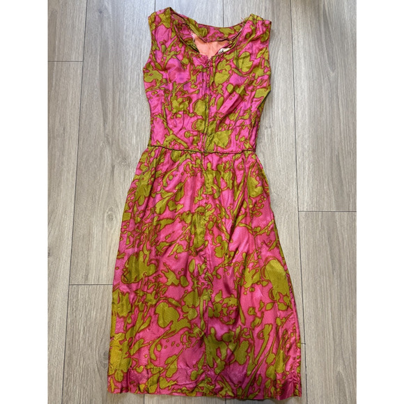 Vintage 1960s Lauhala Hawaiian Sheath Dress Pink Green Floral Wiggle Rayon - Picture 7 of 13